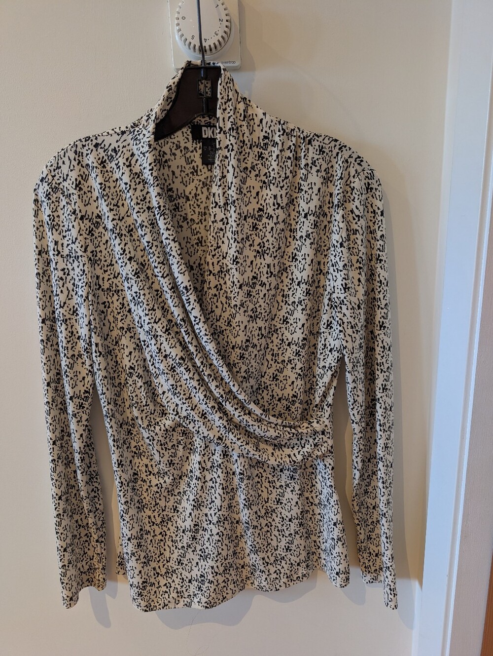 DKNY Cream and Black Speckle Wrap-Front Long Sleeve Top